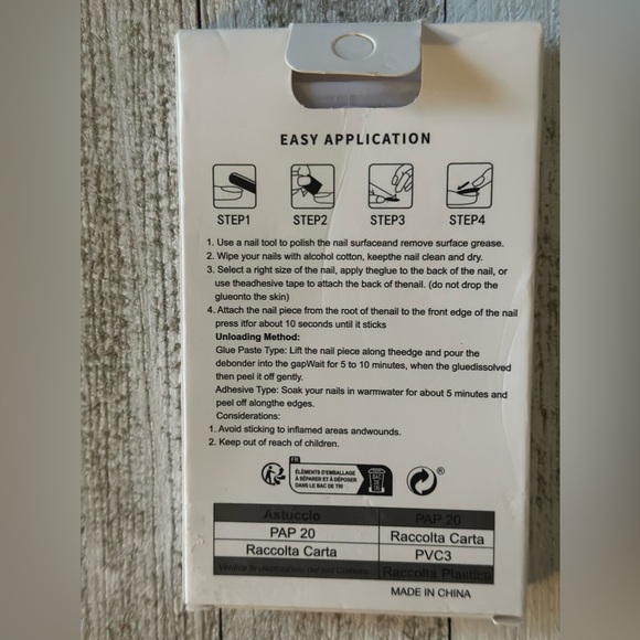 Patriotic 4th of July Press on Nails 🇺🇸❤️🤍💙 - Picture 3 of 4